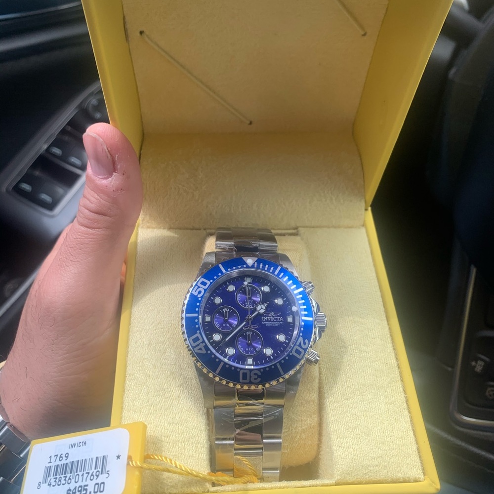 ORIGINAL INVICTA MENS WATCH ( BRAND NEW)